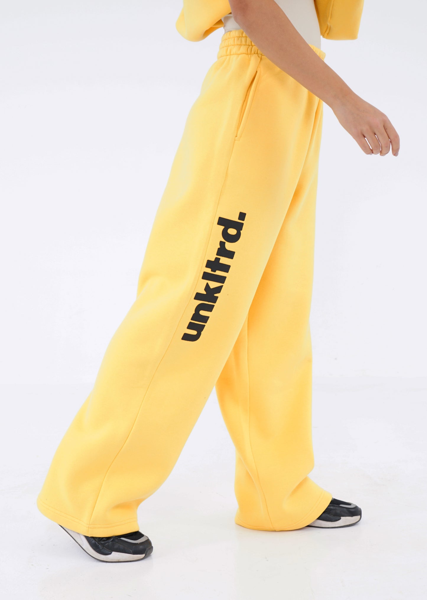 C-Yellow pant signature